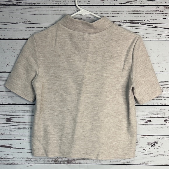 Zara Light Gray Mock Neck Crop Top - Picture 4 of 4